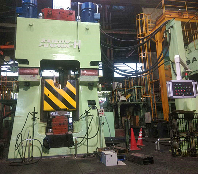 Hydraulic double-acting hammer Hydraulic double-acting hammer